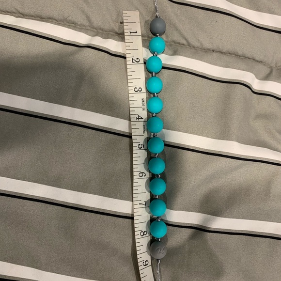 Baby Teething Necklace - Picture 4 of 5